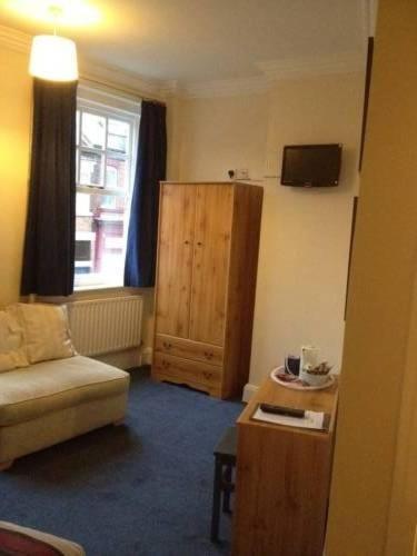 Hillsborough Hotel Sheffield Room photo
