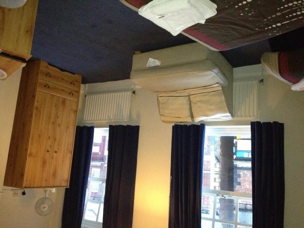 Hillsborough Hotel Sheffield Room photo